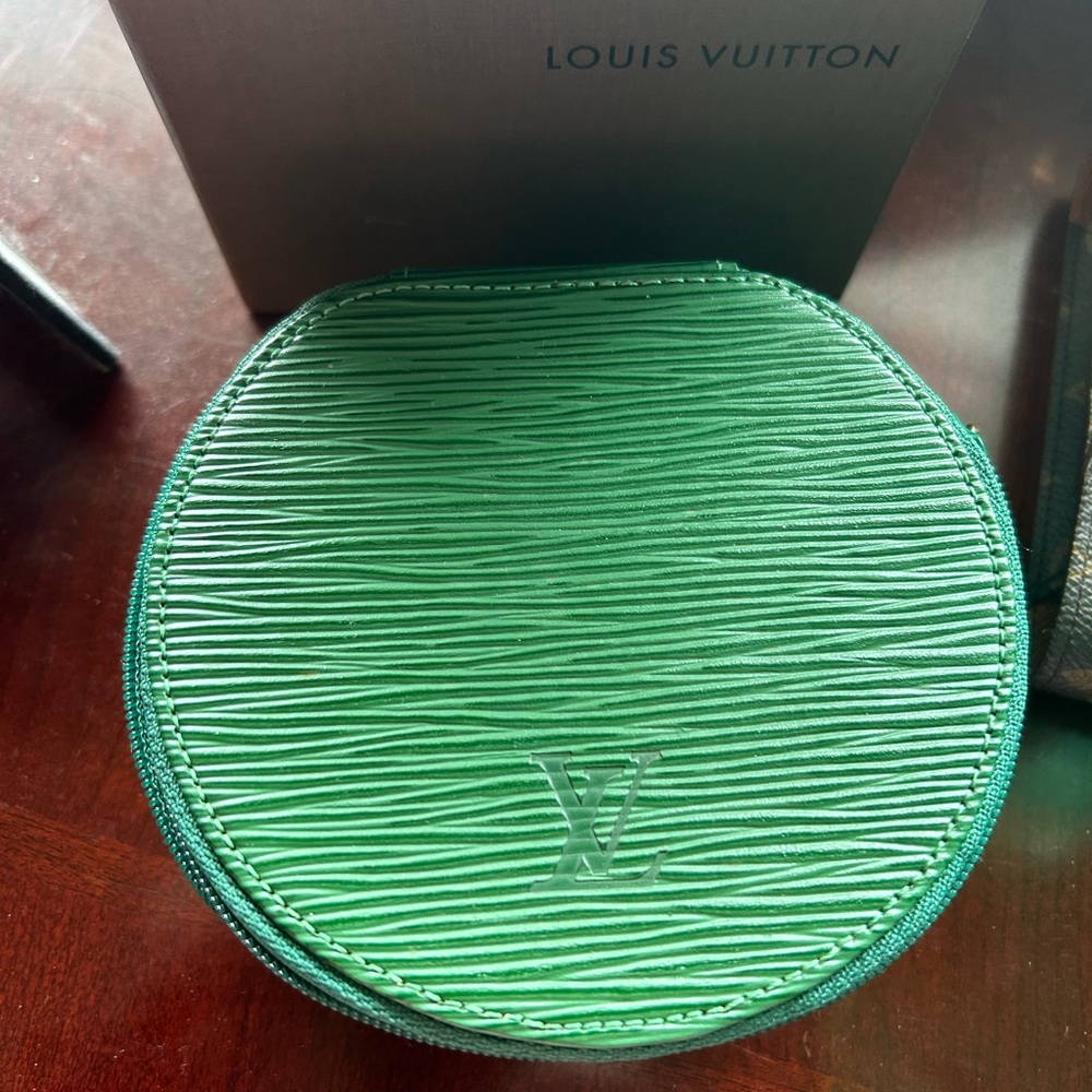 Louis Vuitton Epi Ecrin Bijoux Jewelry Box